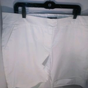 The Limited women's size 16 white shorts